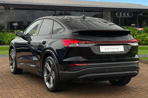 BG24THX Audi Q4 e-tron Q4 Sportback Black Edition 45 e-tron quattro 210,00 kW Thumbnail #2