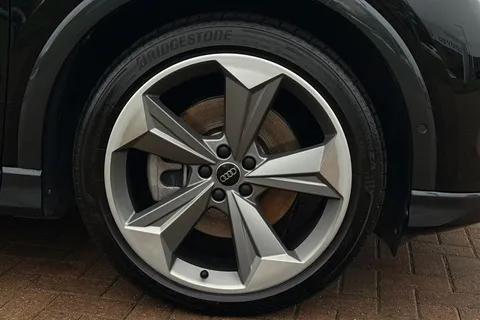 BG24THX Audi Q4 e-tron Q4 Sportback Black Edition 45 e-tron quattro 210,00 kW Thumbnail #10