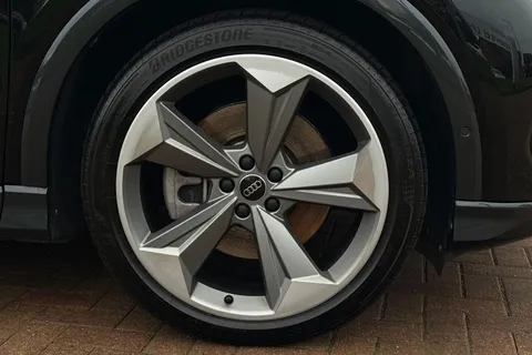 BG24THX Audi Q4 e-tron Q4 Sportback Black Edition 45 e-tron quattro 210,00 kW Thumbnail #12