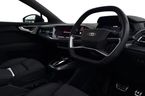 BG24THX Audi Q4 e-tron Q4 Sportback Black Edition 45 e-tron quattro 210,00 kW Thumbnail #13