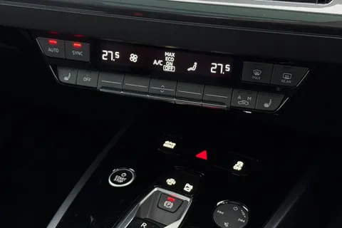 BG24THX Audi Q4 e-tron Q4 Sportback Black Edition 45 e-tron quattro 210,00 kW Thumbnail #21