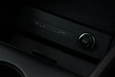 BG24THX Audi Q4 e-tron Q4 Sportback Black Edition 45 e-tron quattro 210,00 kW Thumbnail #44