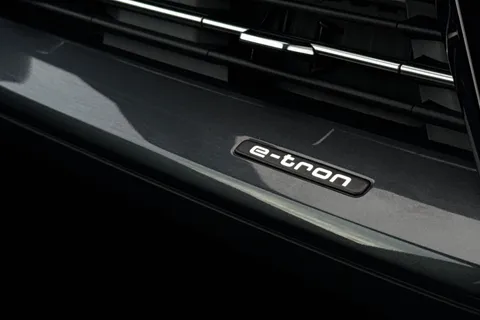 BG24THX Audi Q4 e-tron Q4 Sportback Black Edition 45 e-tron quattro 210,00 kW Thumbnail #45