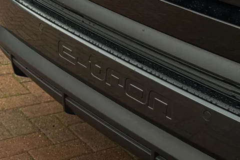 BG24THX Audi Q4 e-tron Q4 Sportback Black Edition 45 e-tron quattro 210,00 kW Thumbnail #50