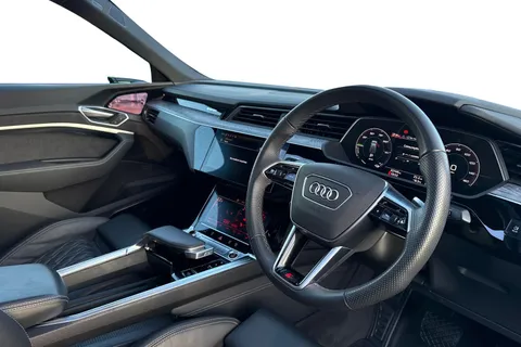 14 of 66 for Audi e-tron Sportback Vorsprung 55 quattro 300,00 kW