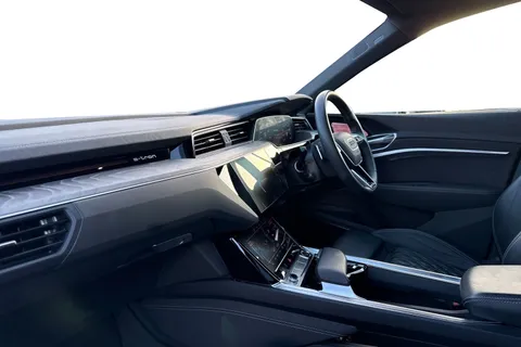 15 of 66 for Audi e-tron Sportback Vorsprung 55 quattro 300,00 kW