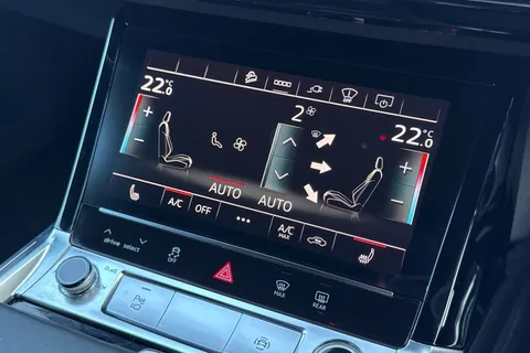 22 of 66 for Audi e-tron Sportback Vorsprung 55 quattro 300,00 kW