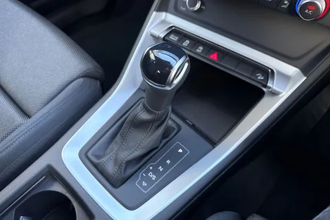 22 of 65 for AUDI Q3 35 TFSI Sport 5dr S Tronic