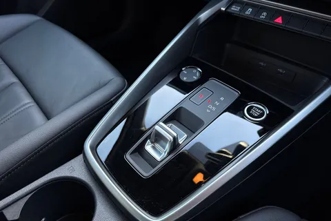 22 of 65 for Audi A3 Sport 30 TDI 116 PS S tronic