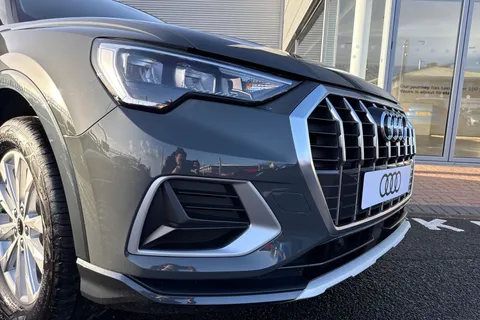 28 of 65 for AUDI Q3 35 TFSI Sport 5dr S Tronic