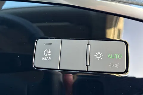 39 of 65 for AUDI Q3 35 TFSI Sport 5dr S Tronic