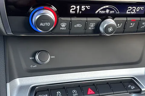 40 of 65 for AUDI Q3 35 TFSI Sport 5dr S Tronic