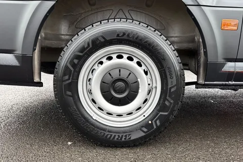 CX75HWO Volkswagen Crafter 2.0 TDI 177PS Commerce Plus High Roof Van Auto Thumbnail #10