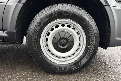 CX75HWO Volkswagen Crafter 2.0 TDI 177PS Commerce Plus High Roof Van Auto Thumbnail #11