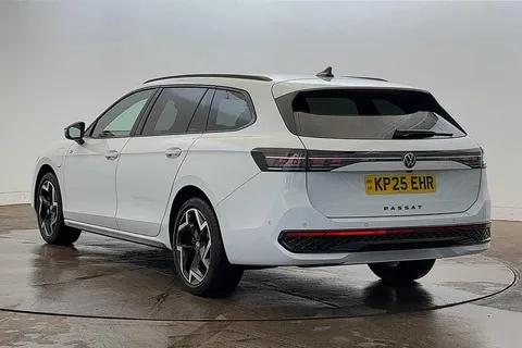 KP25EHR Volkswagen Passat 1.5 TSI eHybrid R-Line 5dr DSG Thumbnail #3