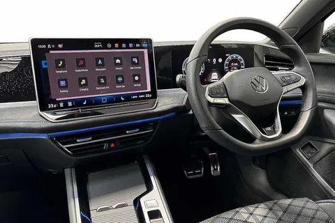 KR25VKJ Volkswagen Passat 1.5 TSI eHybrid R-Line 5dr DSG Thumbnail #2