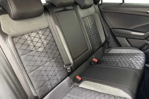 DE25JKJ Volkswagen T-Roc 2.0 TDI 150 EVO R-Line 5dr DSG Thumbnail #9