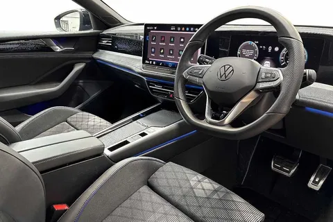 KR25VKJ Volkswagen Passat 1.5 TSI eHybrid R-Line 5dr DSG Thumbnail #6