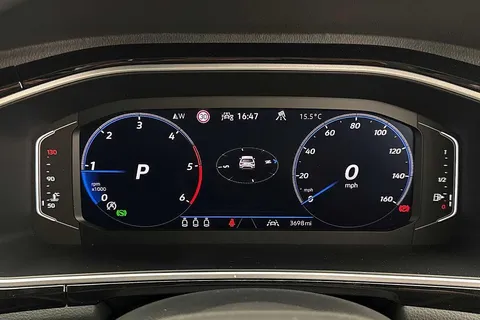 DE25JKJ Volkswagen T-Roc 2.0 TDI 150 EVO R-Line 5dr DSG Thumbnail #11