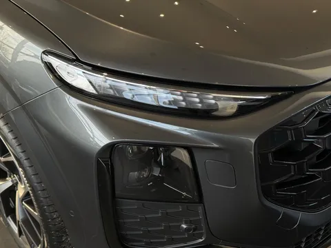  Audi Q3 1.5 e-hybrid Launch Edition Plus Sportback S Tronic Euro 6 (s/s) 5dr 26kWh Thumbnail #5