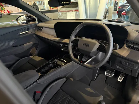  Audi Q3 1.5 e-hybrid Launch Edition Plus Sportback S Tronic Euro 6 (s/s) 5dr 26kWh Thumbnail #8