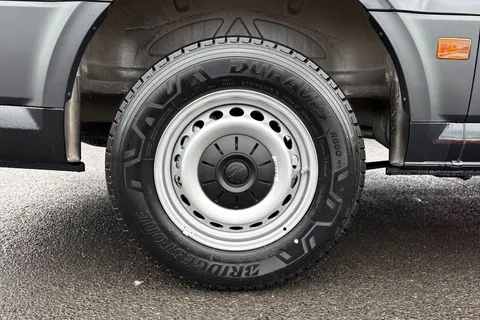 CX75HWO Volkswagen Crafter 2.0 TDI 177PS Commerce Plus High Roof Van Auto Thumbnail #6