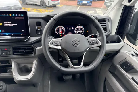 CX75HWO Volkswagen Crafter 2.0 TDI 177PS Commerce Plus High Roof Van Auto Thumbnail #12