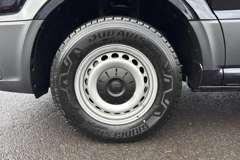 CX75HWO Volkswagen Crafter 2.0 TDI 177PS Commerce Plus High Roof Van Auto Thumbnail #22