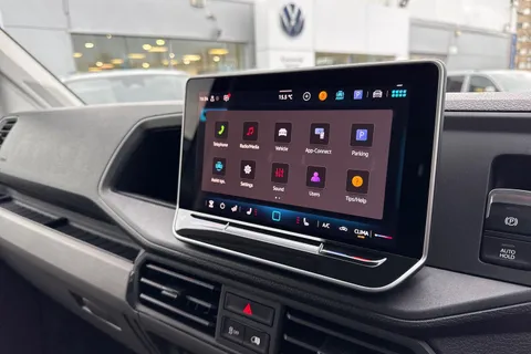 CX75HWO Volkswagen Crafter 2.0 TDI 177PS Commerce Plus High Roof Van Auto Thumbnail #29