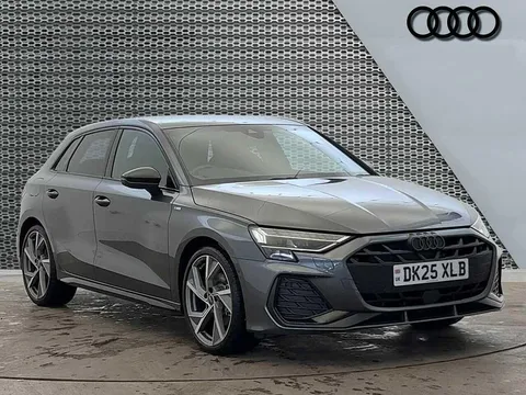 DK25XLB Audi A3 Black Edition 35 TFSI 150 PS S tronic Thumbnail #1