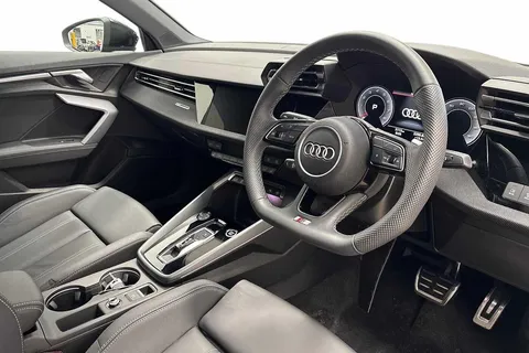 DK25XLB Audi A3 Black Edition 35 TFSI 150 PS S tronic Thumbnail #5