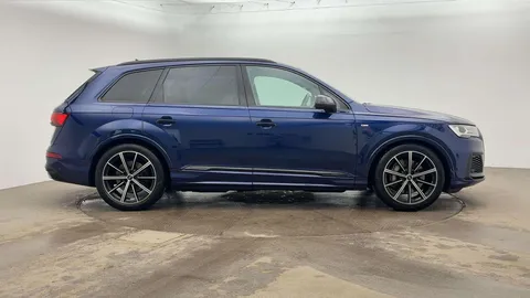 WN72RVX Audi Q7 Black Edition 55 TFSI quattro 340 PS tiptronic Thumbnail #3