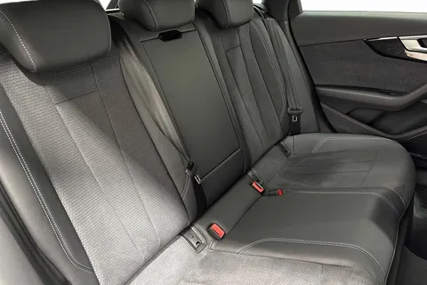 DE74EBP Audi A4 Avant Avant Black Edition 35 TDI 163 PS S tronic Thumbnail #9