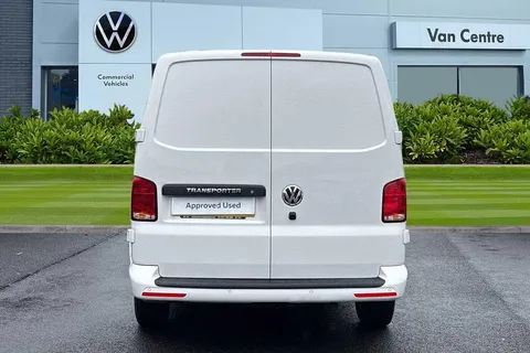 DG74CYT Volkswagen Transporter 2.0 TDI 110 Highline Van Thumbnail #7