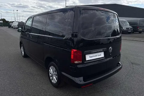 DG74CXR Volkswagen Transporter 2.0 TDI 110 Highline Van Thumbnail #15