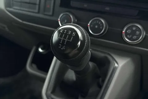 DG74CXR Volkswagen Transporter 2.0 TDI 110 Highline Van Thumbnail #19