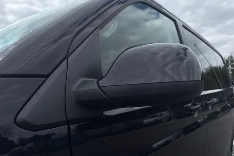 DG74CXR Volkswagen Transporter 2.0 TDI 110 Highline Van Thumbnail #26