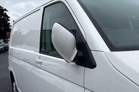 DG74CYT Volkswagen Transporter 2.0 TDI 110 Highline Van Thumbnail #31