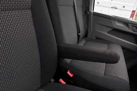 DG74CYT Volkswagen Transporter 2.0 TDI 110 Highline Van Thumbnail #37