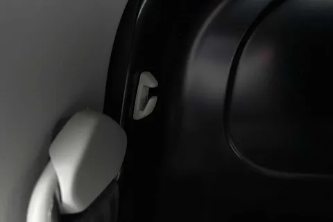 DG74CYT Volkswagen Transporter 2.0 TDI 110 Highline Van Thumbnail #39