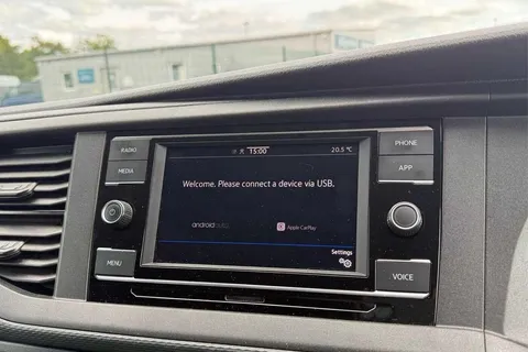 DG74CXR Volkswagen Transporter 2.0 TDI 110 Highline Van Thumbnail #48