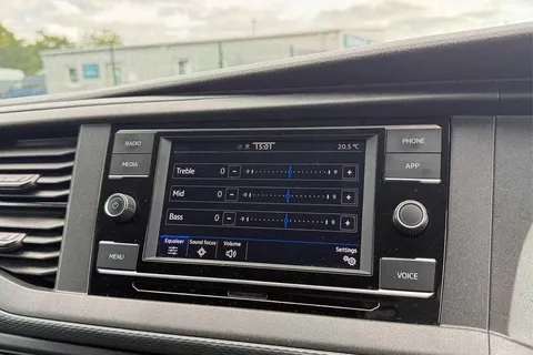 DG74CXR Volkswagen Transporter 2.0 TDI 110 Highline Van Thumbnail #51