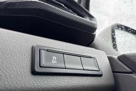 DG74CYT Volkswagen Transporter 2.0 TDI 110 Highline Van Thumbnail #46