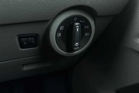 DG74CYT Volkswagen Transporter 2.0 TDI 110 Highline Van Thumbnail #47