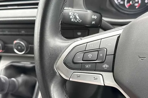 DG74CYT Volkswagen Transporter 2.0 TDI 110 Highline Van Thumbnail #49