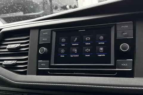 DG74CYT Volkswagen Transporter 2.0 TDI 110 Highline Van Thumbnail #52