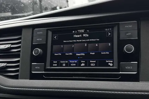 DG74CYT Volkswagen Transporter 2.0 TDI 110 Highline Van Thumbnail #53