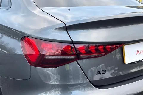 PJ25XKC Audi A3 Black Edition 35 TFSI 150 PS S tronic Thumbnail #7