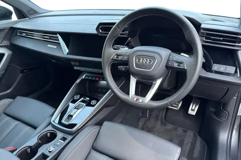 PJ25XKC Audi A3 Black Edition 35 TFSI 150 PS S tronic Thumbnail #13