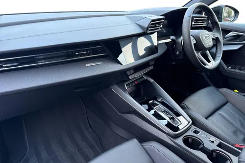 PJ25XKC Audi A3 Black Edition 35 TFSI 150 PS S tronic Thumbnail #14